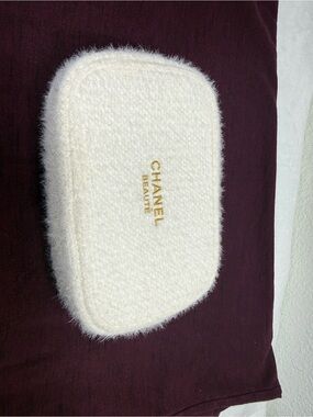 Chanel Beauté limited edition holiday makeup pouch